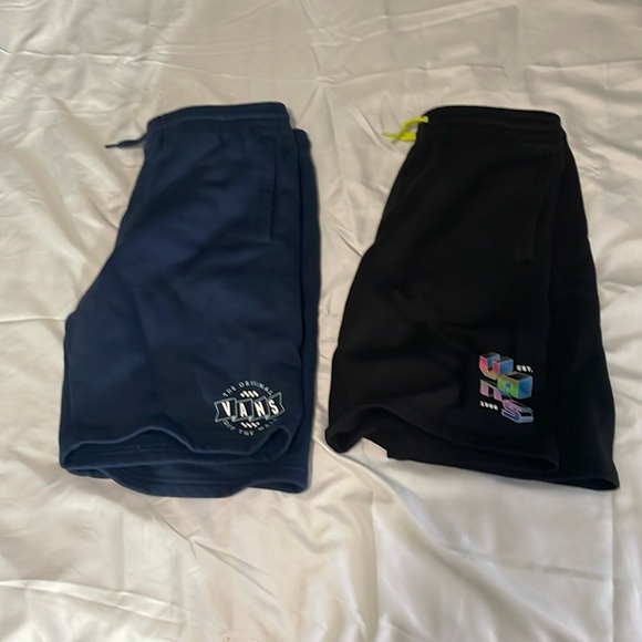 2 pair Vans athletic shorts - Picture 1 of 11